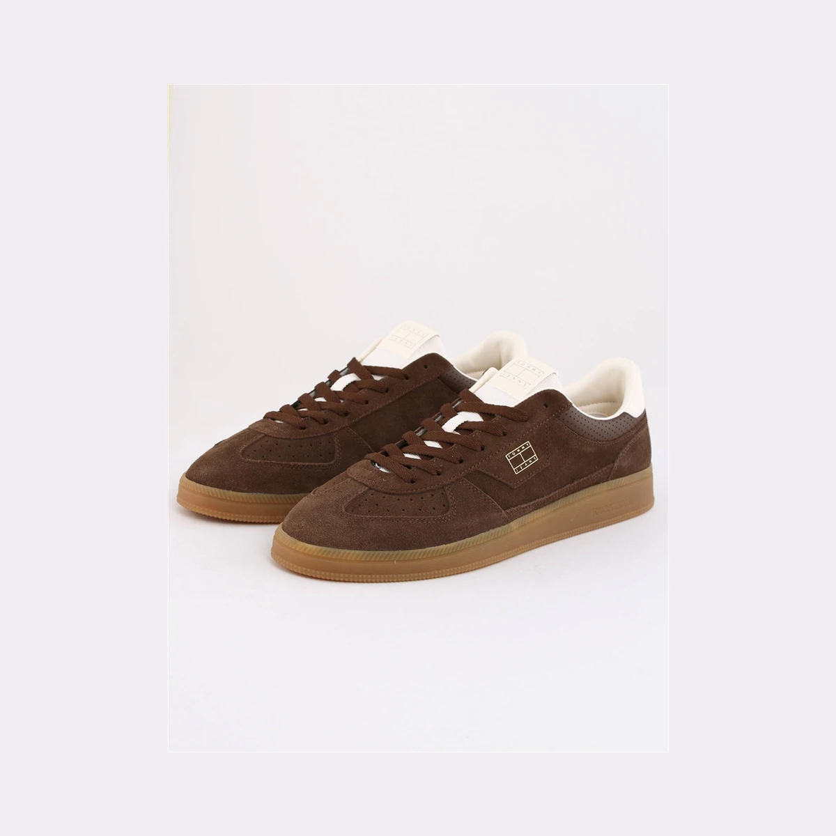 Tommy Jeans The Greenwich Suede Trainer in Brown