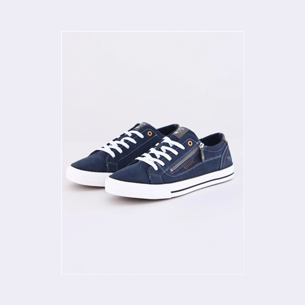 Mustang Lace Up Trainers in Blue