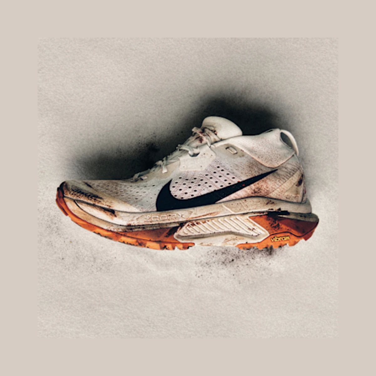 Nike ACG Zegama Trail Men's Trail-Running Shoes in Black / Orange / White