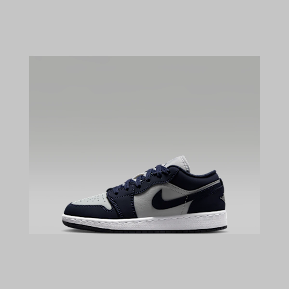 Jordan Air Jordan 1 Low Older Kids' Shoes in Grey / Pink