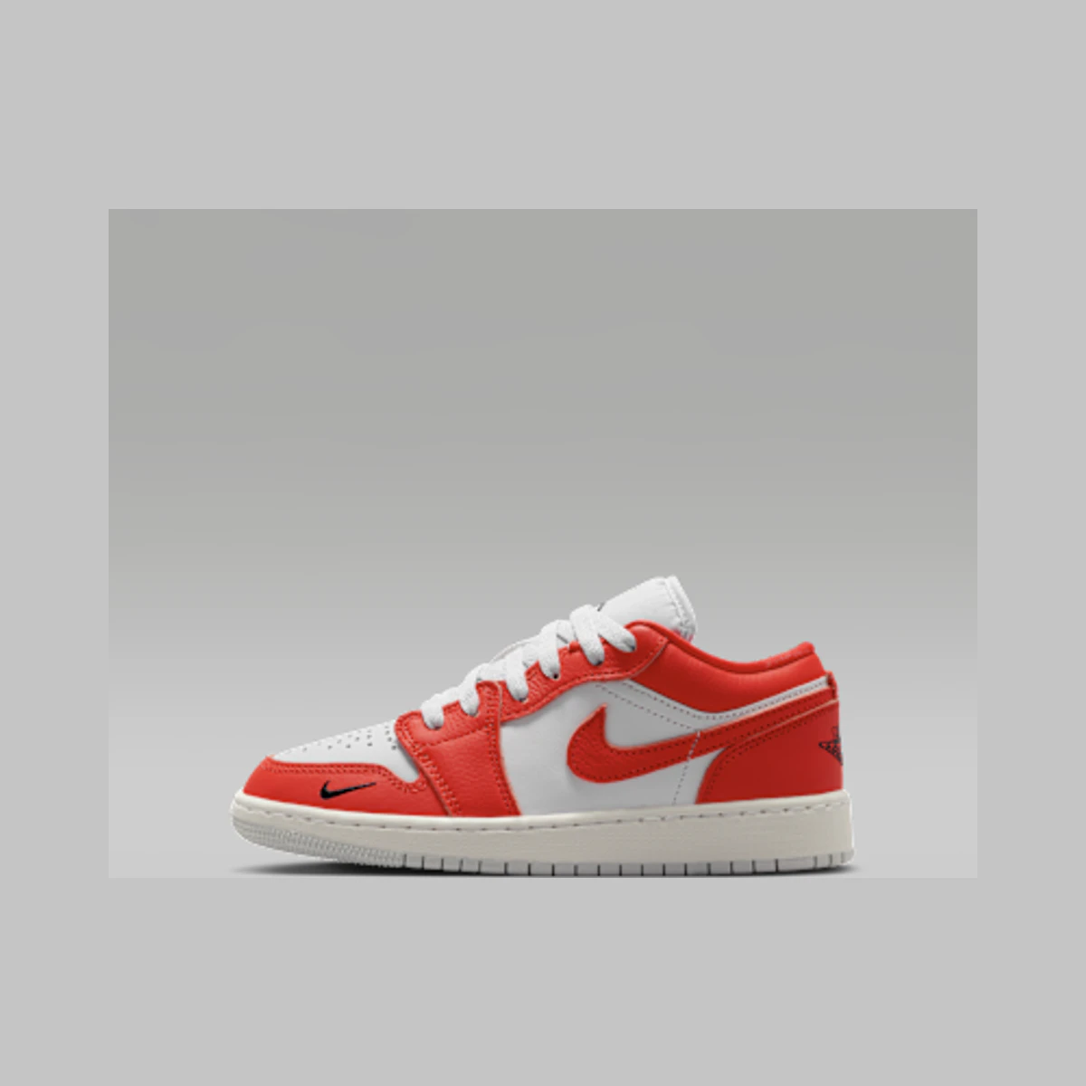 Jordan Air Jordan 1 Low SE Older Kids' Shoes in Black / Red / White