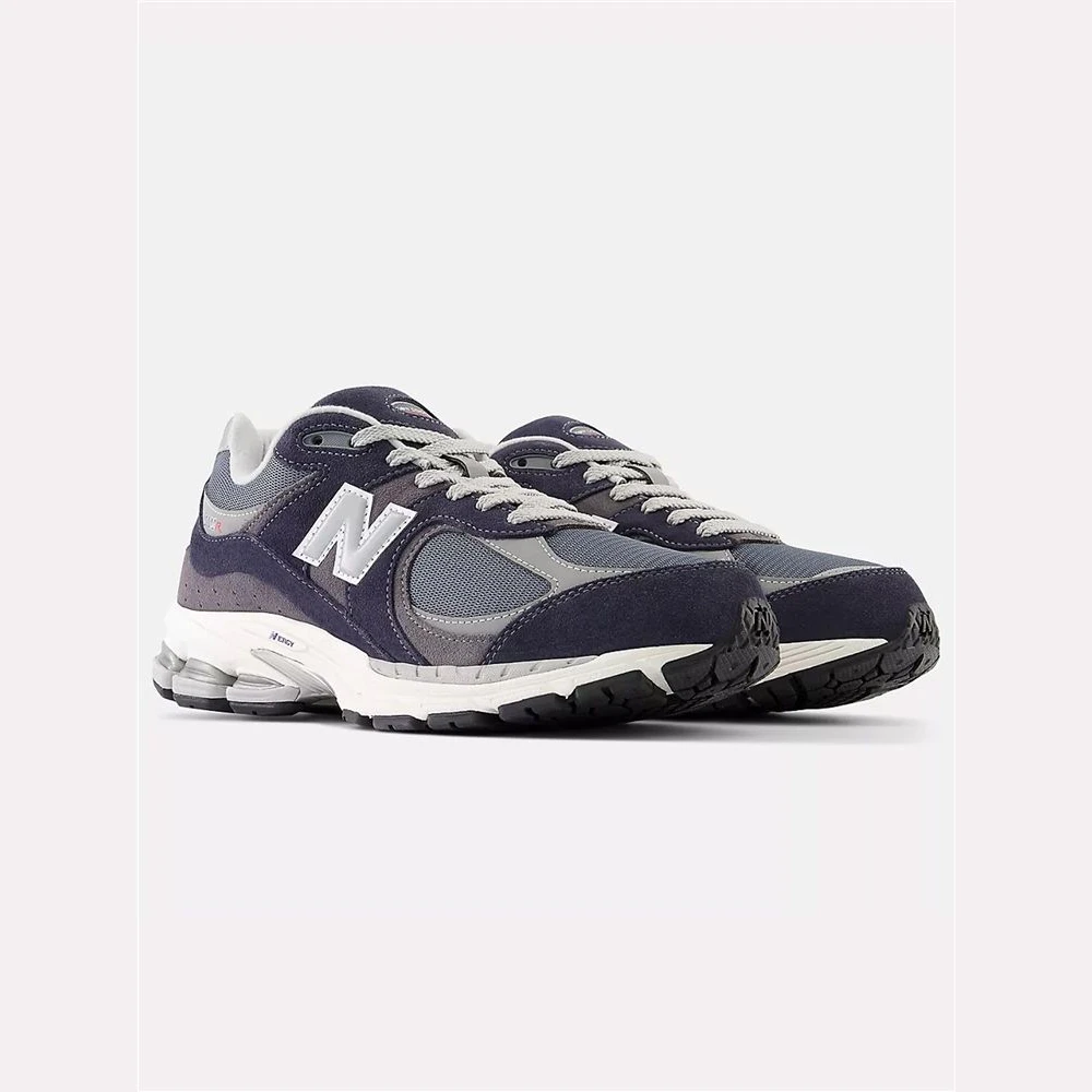 New Balance 2002r Shoes in Blue