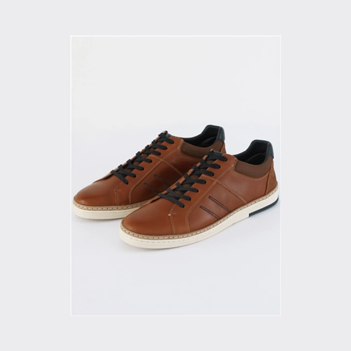 Lloyd & Pryce Osborne Lace Up Trainers in Brown