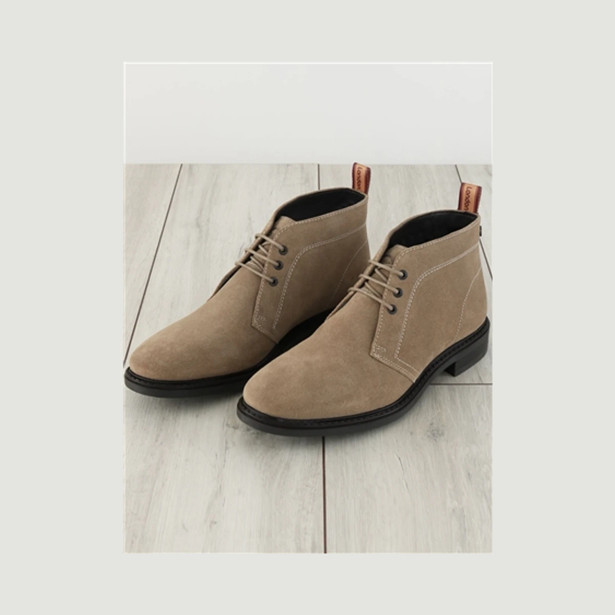 Base London Kilby Suede Chukka Boots in Beige