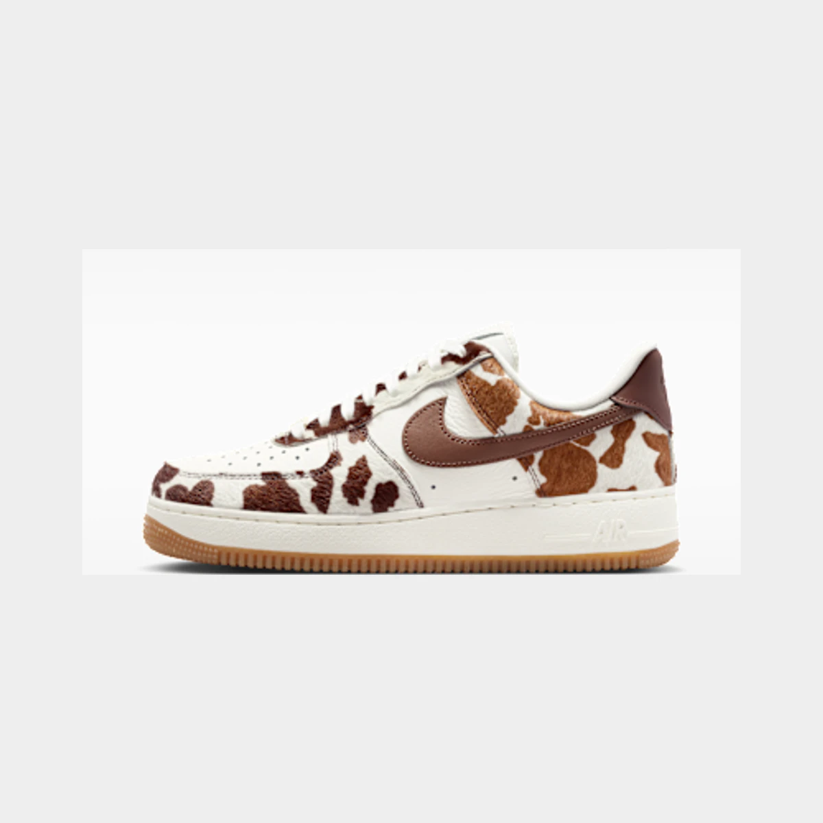 Nike Air Force 1 '07 Women's Shoes in Brown / Off White