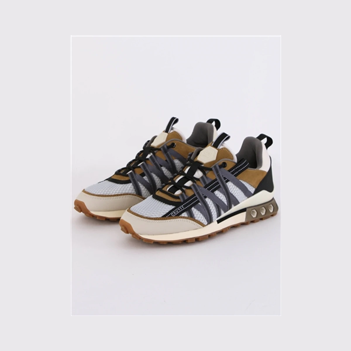 Cruyff Fearia Hex-Tech Trainers in Beige