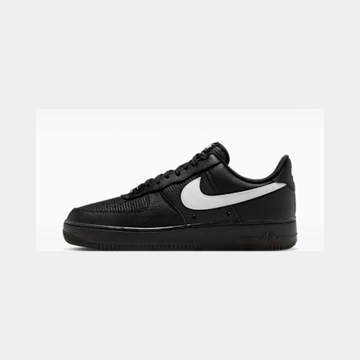 Nike Air Force 1 '07 LV8 Men's Shoes in Black / White