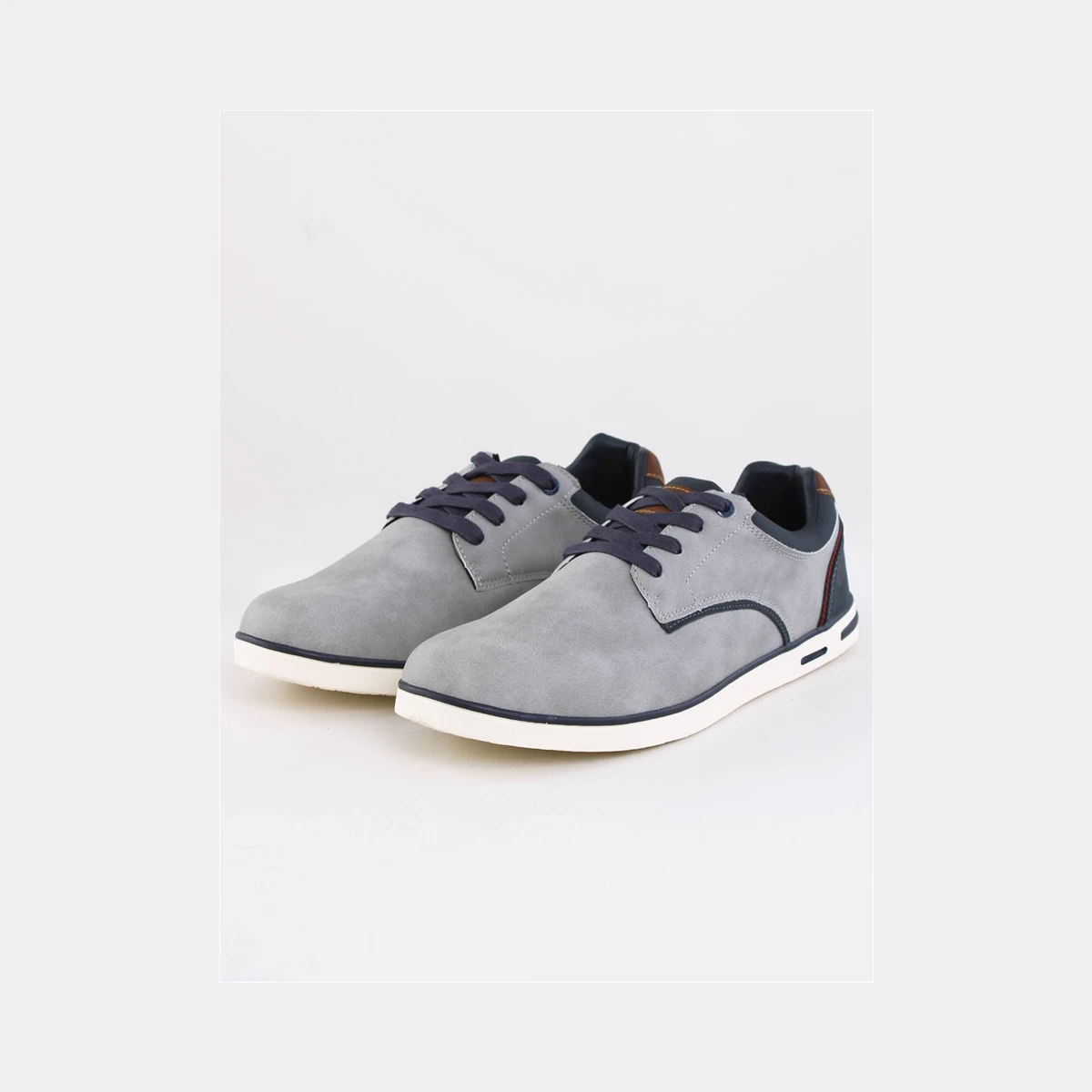 Lloyd & Pryce Lomax Lace Trainers in Grey