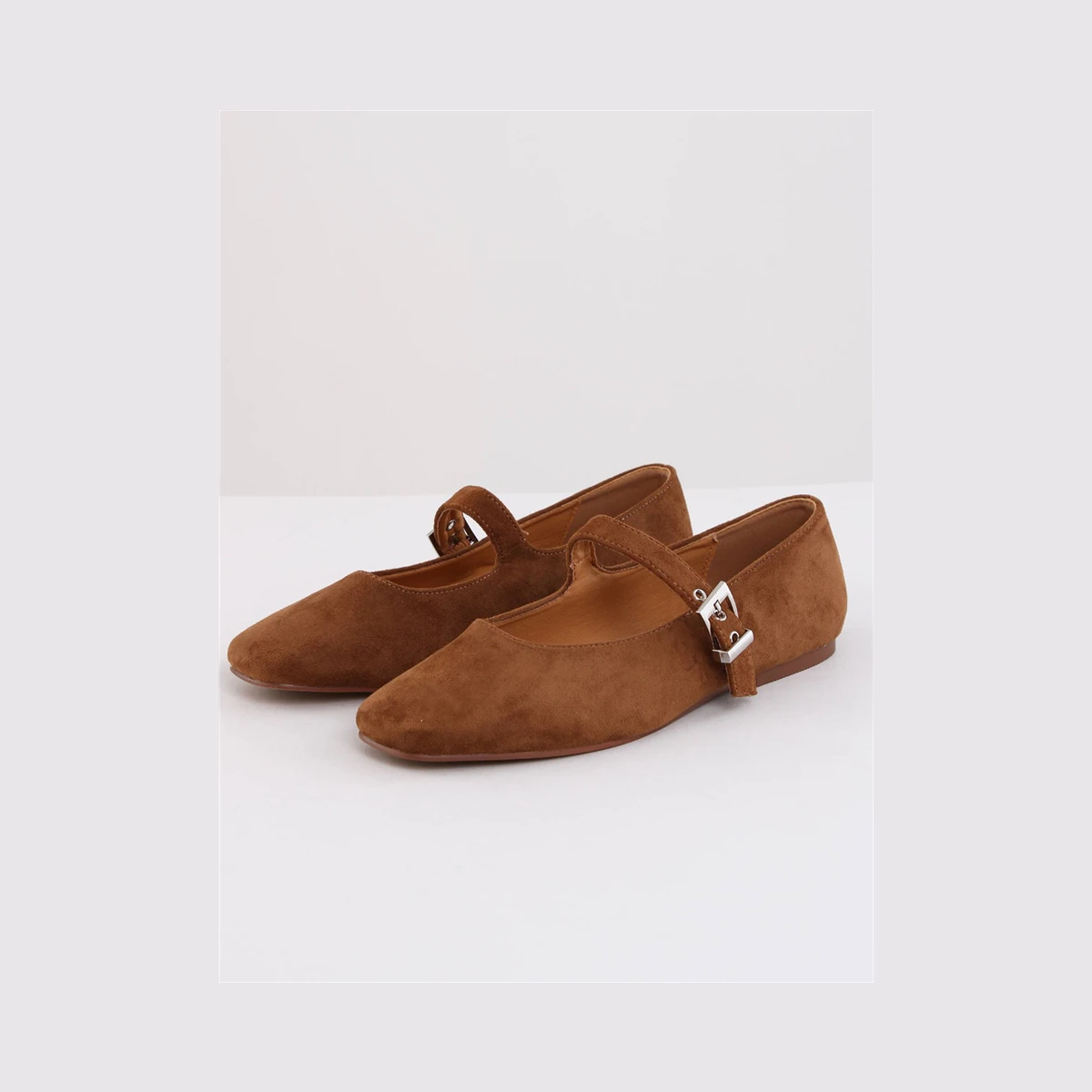 Truffle Mary Jane Shoes in Brown