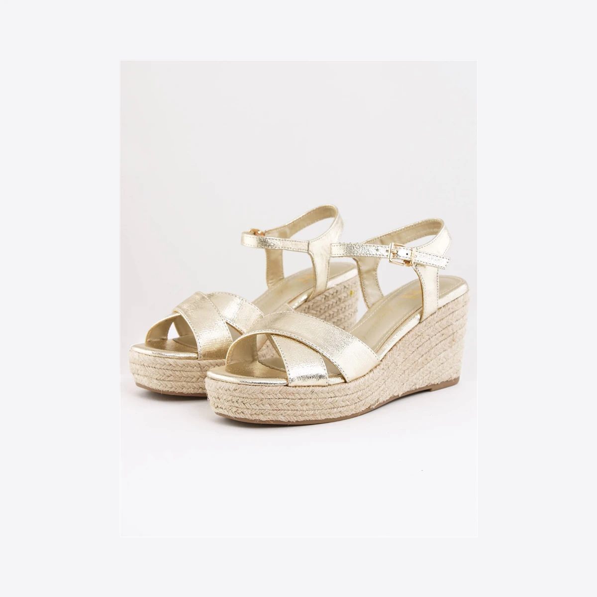 XTI Wedge Sandal in Gold