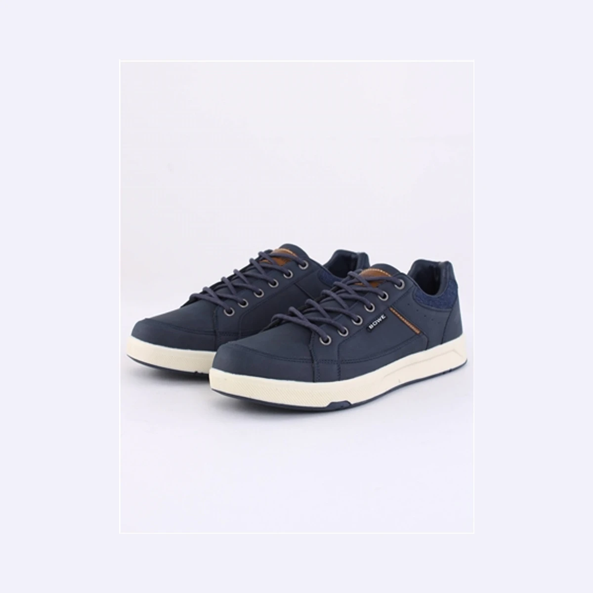 Lloyd & Pryce Proctor Laced Trainers in Blue