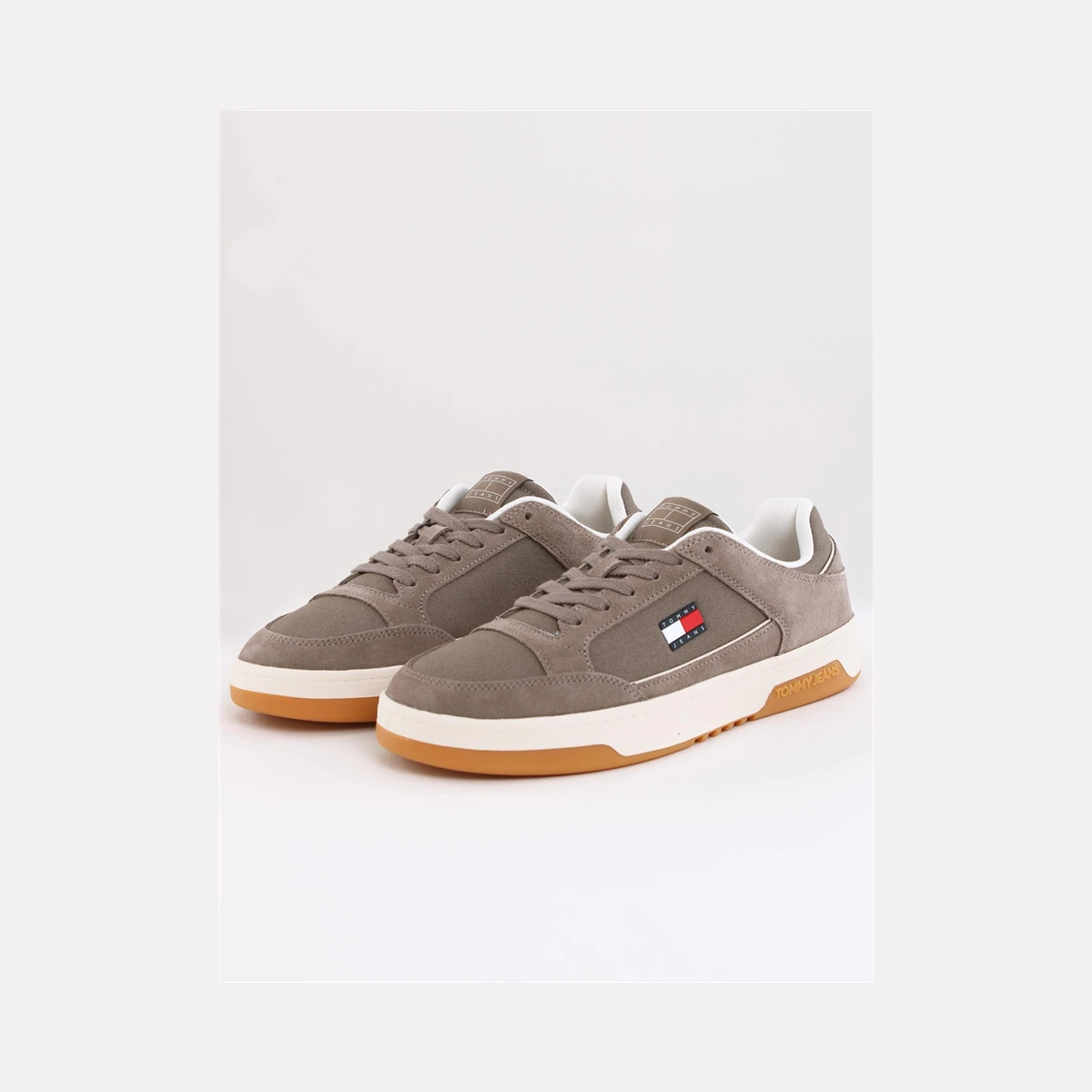 Tommy Jeans Leather Cupsole Trainers in Brown