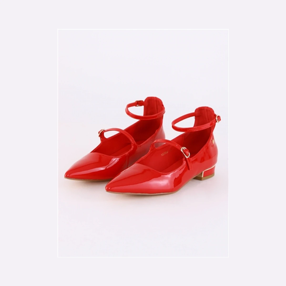 Una Healy You Proof Pump in Red