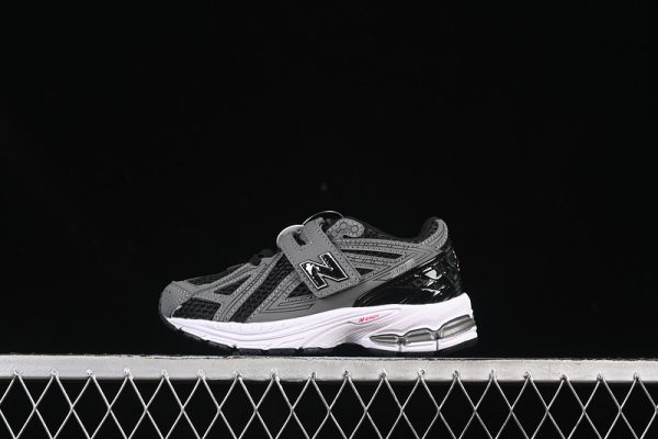 New Balance 1906