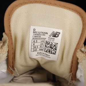 New Balance 230