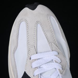 New Balance 230