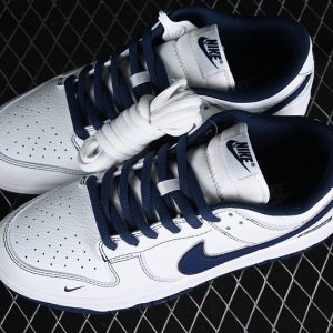 Nike Supreme SB Dunk Low