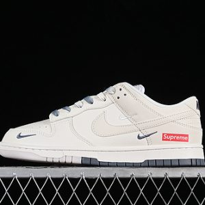 Nike SB Dunk Low Supreme