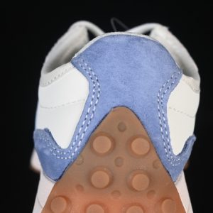 New Balance 230