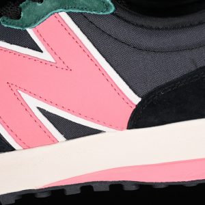 New Balance 230