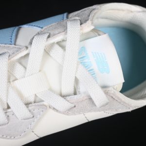 New Balance 230