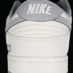 Nike SB Dunk Low Supreme
