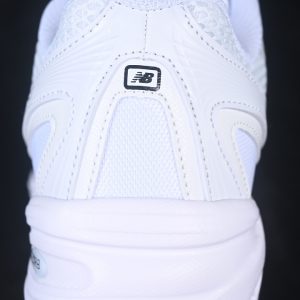 New Balance 740
