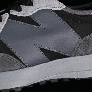 New Balance 230