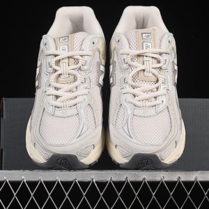 New Balance 740