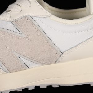 New Balance 230