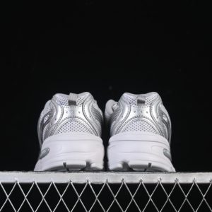 New Balance 530