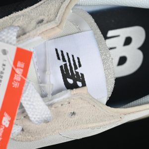 New Balance 230