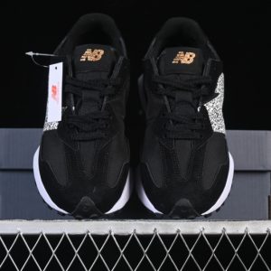 New Balance 230