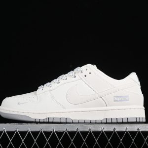 Nike SB Dunk Low Supreme