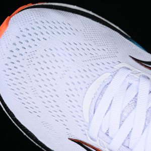 Saucony
