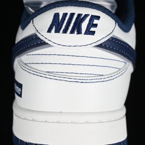 Nike Supreme SB Dunk Low