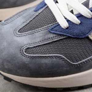 New Balance 230