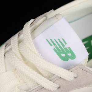 New Balance 230
