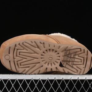 Ugg Pumped Lace Up Maroom