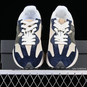 New Balance 230