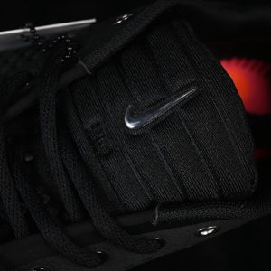Nike Mind 002