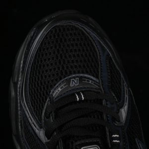 New Balance 740