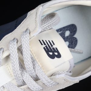 New Balance 230
