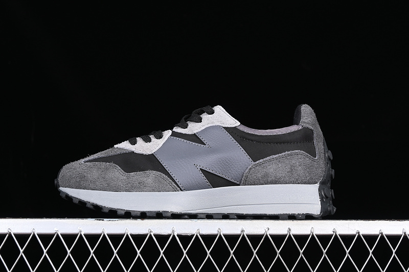 New Balance 230