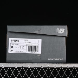 New Balance 740