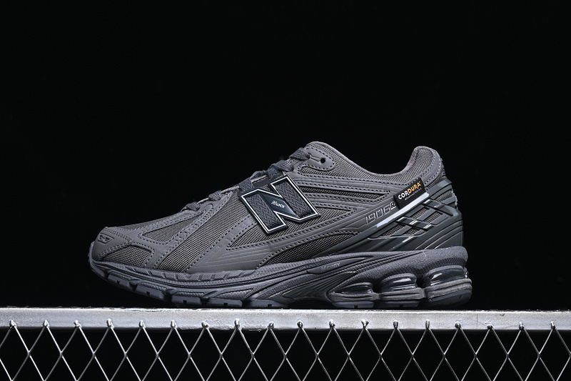 New Balance 1906