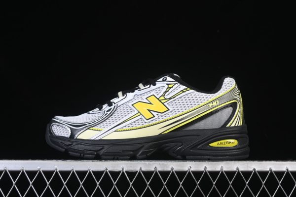 New Balance 740