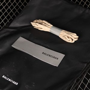 Balenciaga .0 Runner Kith Four.color