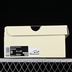 Nike SB Dunk Low Supreme