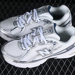 New Balance 740